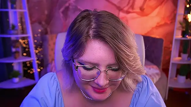 Snapshot of CoolTatis chatting on 03.15.26 CoolTatis online show from 03.15.26