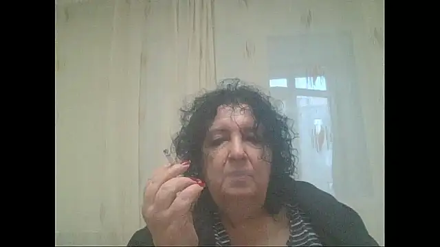 Snapshot of maturekorine chatting on 05.14.26 maturekorine online show from 05.14.26
