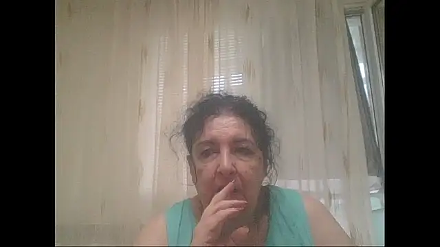 Snapshot of maturekorine chatting on 06.10.26 maturekorine online show from 06.10.26