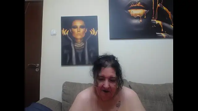 Snapshot of maturekorine chatting on 06.11.26 maturekorine online show from 06.11.26