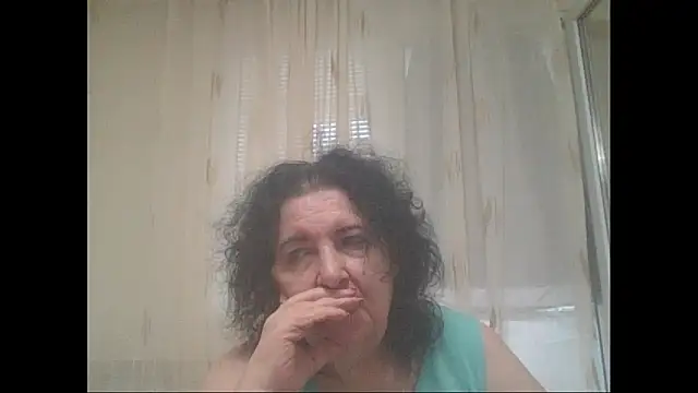 Snapshot of maturekorine chatting on 06.12.26 maturekorine online show from 06.12.26