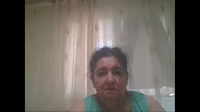 Snapshot of maturekorine chatting on 06.15.26 maturekorine online show from 06.15.26