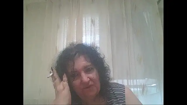 Snapshot of maturekorine chatting on 06.18.26 maturekorine online show from 06.18.26