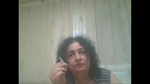 Snapshot of maturekorine chatting on 06.20.26 maturekorine online show from 06.20.26