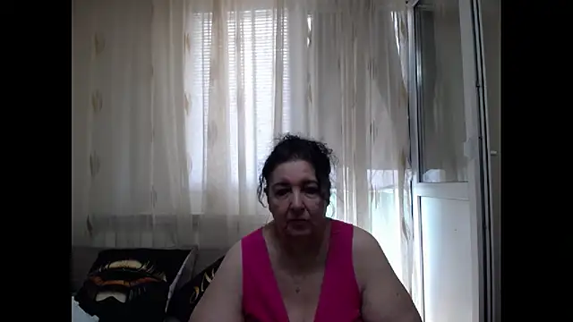 Snapshot of maturekorine chatting on 06.28.26 maturekorine online show from 06.28.26