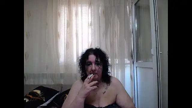Snapshot of maturekorine chatting on 06.29.26 maturekorine online show from 06.29.26