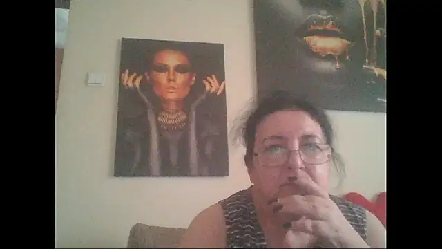 Snapshot of maturekorine chatting on 07.14.26 maturekorine online show from 07.14.26