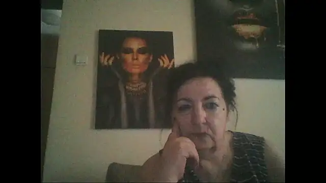 Snapshot of maturekorine chatting on 07.22.26 maturekorine online show from 07.22.26