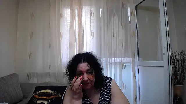 Snapshot of maturekorine chatting on 07.27.26 maturekorine online show from 07.27.26