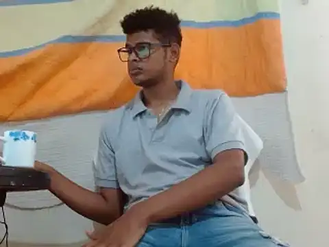 Snapshot of boylittle19cm chatting on 02.25.25 boylittle19cm online show from 02.25.25