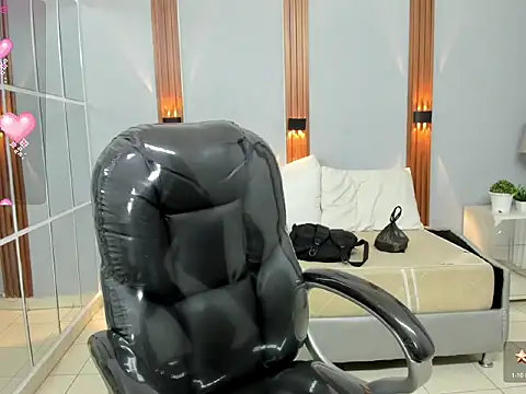 Snapshot of boylittle19cm chatting on 09.12.25 boylittle19cm online show from 09.12.25