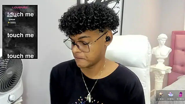 Snapshot of boylittle19cm chatting on 11.07.25 boylittle19cm online show from 11.07.25