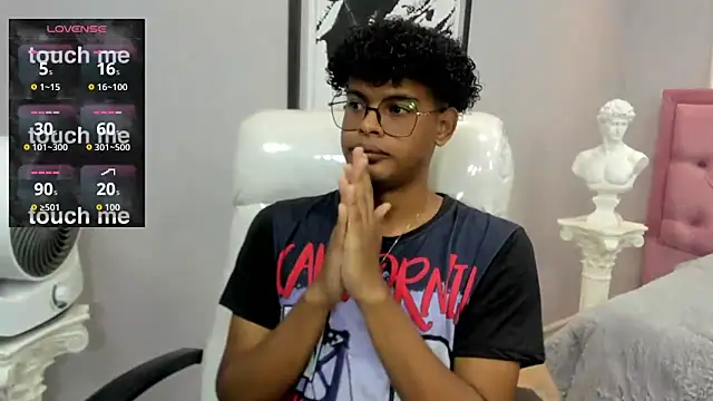 Snapshot of boylittle19cm chatting on 11.08.25 boylittle19cm online show from 11.08.25