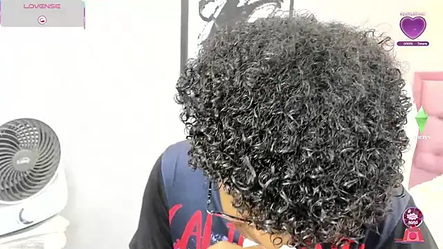 Snapshot of boylittle19cm chatting on 11.28.25 boylittle19cm online show from 11.28.25