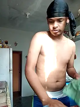 Snapshot of boylittle19cm chatting on 01.31.26 boylittle19cm online show from 01.31.26