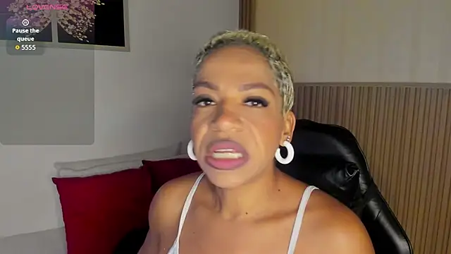 Snapshot of summer_night_ chatting on 02.28.26 summer night online show from 02.28.26