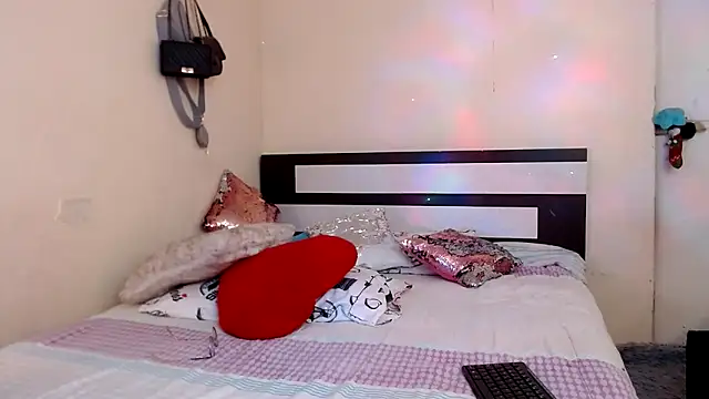 Snapshot of chika_hellar chatting on 03.03.26 chika hellar online show from 03.03.26