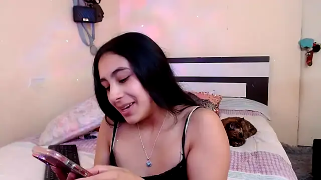 Snapshot of chika_hellar chatting on 03.05.26 chika hellar online show from 03.05.26