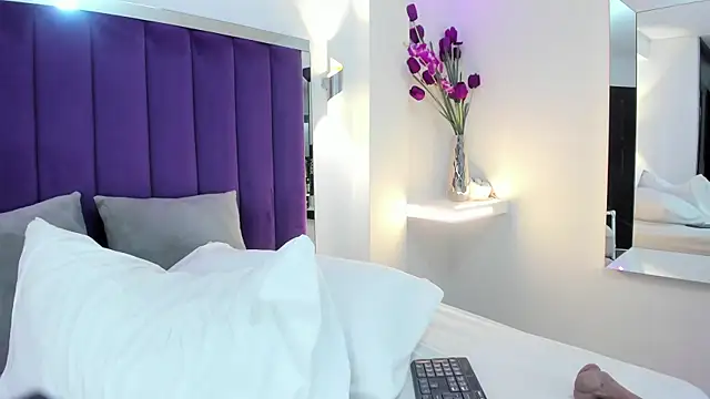 LindsyCater online show from 12.03.24