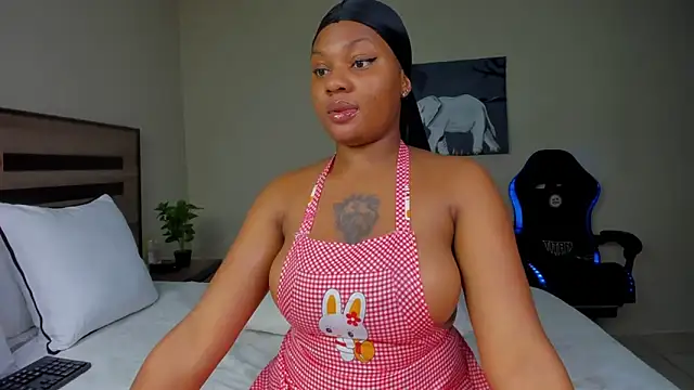 Renee-18 online show from 10.21.25