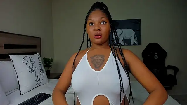 Renee-18 online show from 10.30.25