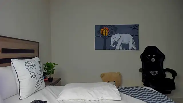 Snapshot of Renee-18 chatting on 03.07.26 Renee-18 online show from 03.07.26