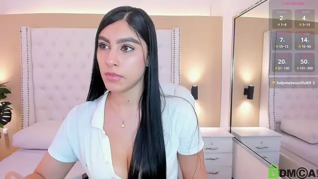 Snapshot of Emily_roux chatting on 02.12.26 Emily roux online show from 02.12.26