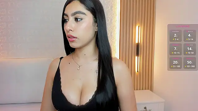 Snapshot of Emily_roux chatting on 02.24.26 Emily roux online show from 02.24.26