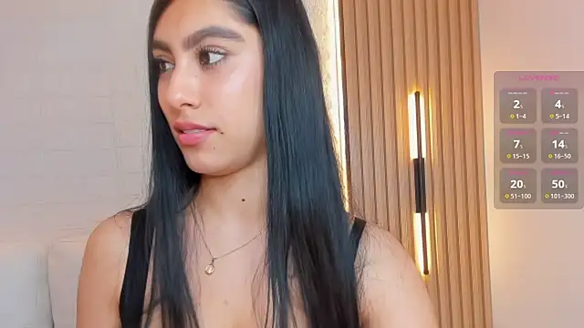 Snapshot of Emily_roux chatting on 02.25.26 Emily roux online show from 02.25.26