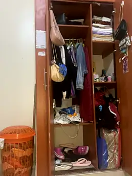 Snapshot of sweet18creamybigpussy chatting on 09.28.25 sweet18creamybigpussy online show from 09.28.25