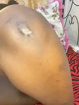 Snapshot of sweet18creamybigpussy chatting on 10.12.25 sweet18creamybigpussy online show from 10.12.25