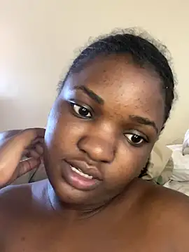 Snapshot of sweet18creamybigpussy chatting on 10.21.25 sweet18creamybigpussy online show from 10.21.25