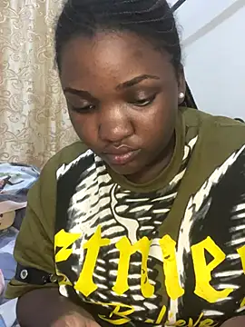 Snapshot of sweet18creamybigpussy chatting on 10.22.25 sweet18creamybigpussy online show from 10.22.25