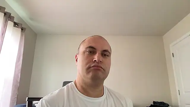 SluggishChase99 online show from 05.08.26