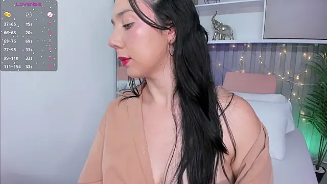 Snapshot of dahianthompson chatting on 02.18.26 dahianthompson online show from 02.18.26