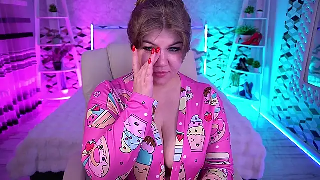 Snapshot of GabbieJay chatting on 05.15.26 GabbieJay online show from 05.15.26
