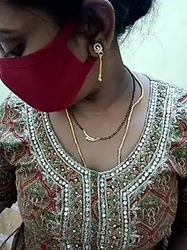 Snapshot of Indian-sweety chatting on 01.04.25 Indian-sweety online show from 01.04.25