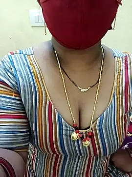 Snapshot of Indian-sweety chatting on 01.12.25 Indian-sweety online show from 01.12.25