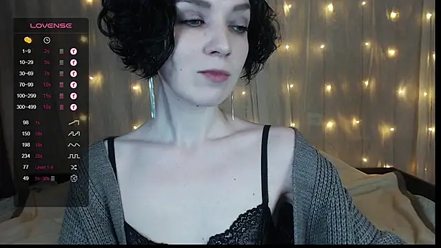 Snapshot of TinaWince chatting on 12.05.24 TinaWince online show from 12.05.24