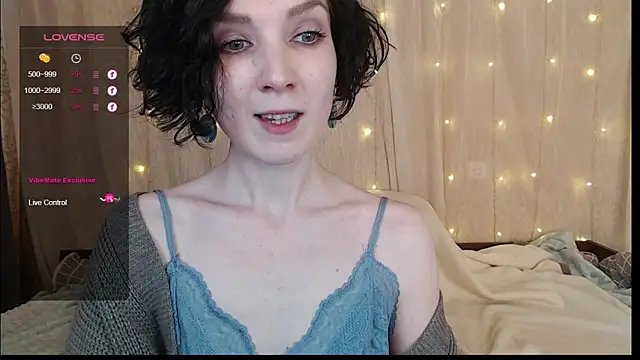 Snapshot of TinaWince chatting on 12.07.24 TinaWince online show from 12.07.24