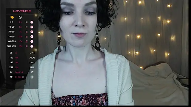 Snapshot of TinaWince chatting on 12.29.24 TinaWince online show from 12.29.24
