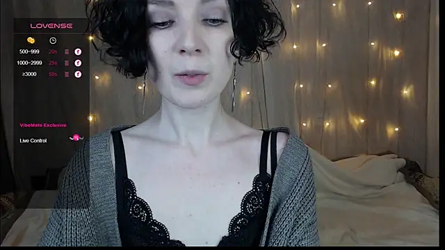 Snapshot of TinaWince chatting on 01.08.25 TinaWince online show from 01.08.25