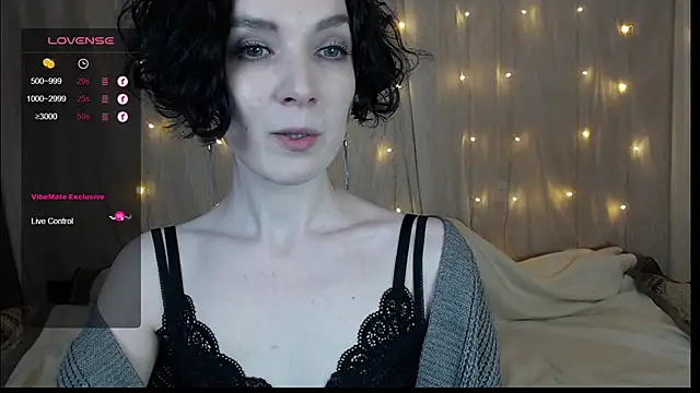 Snapshot of TinaWince chatting on 01.08.25 TinaWince online show from 01.08.25
