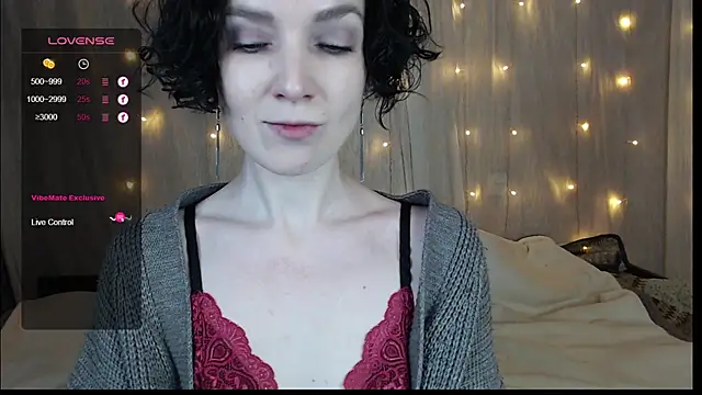 Snapshot of TinaWince chatting on 01.13.25 TinaWince online show from 01.13.25