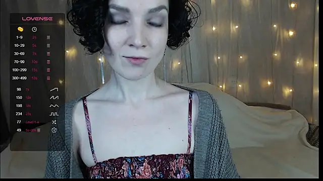 Snapshot of TinaWince chatting on 01.17.25 TinaWince online show from 01.17.25