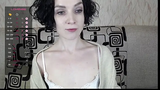 Snapshot of TinaWince chatting on 02.09.25 TinaWince online show from 02.09.25