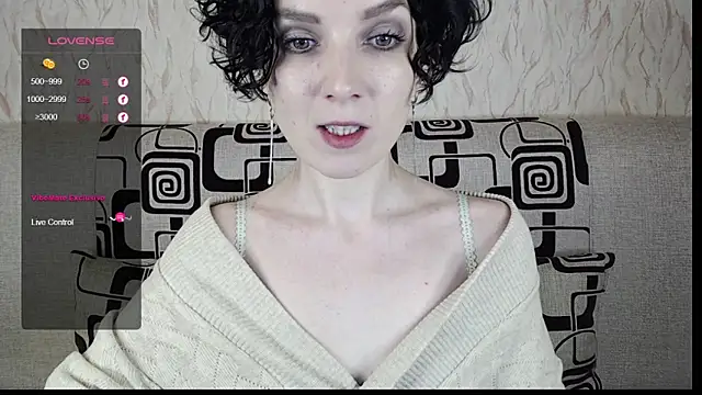 Snapshot of TinaWince chatting on 03.05.25 TinaWince online show from 03.05.25
