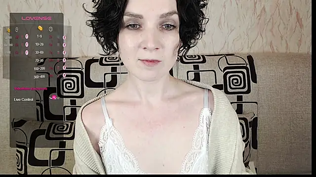 Snapshot of TinaWince chatting on 03.13.25 TinaWince online show from 03.13.25