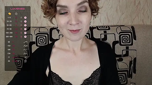 Snapshot of TinaWince chatting on 09.14.25 TinaWince online show from 09.14.25