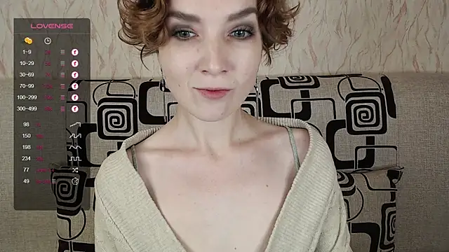 Snapshot of TinaWince chatting on 09.25.25 TinaWince online show from 09.25.25